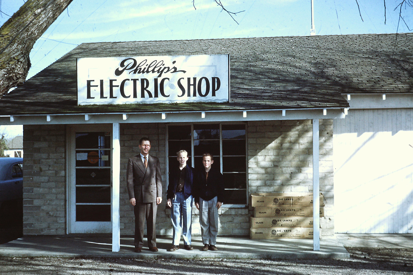 Phillips Lighting and Home Phillips Lighting and Home